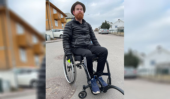 Torfinn Opedal i rullestol i Trondheim
